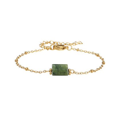 spiritualsavagee JADE BALANCE BRACELET mit natürlichem Jade-Stein und vergoldeten Akzenten an einer feinen Kette