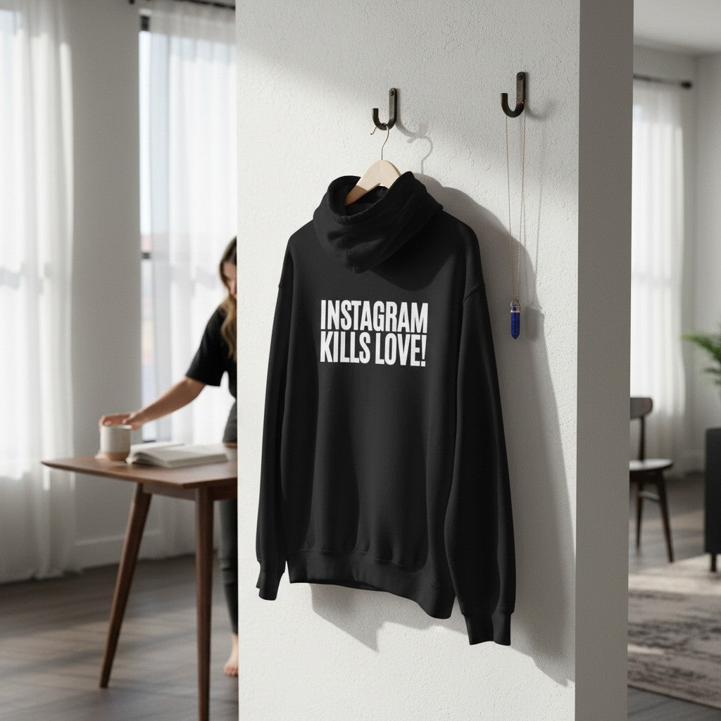 Schwarzer spiritualsavagee Unisex-Kapuzenpullover mit weißem INSTAGRAM KILLS LOVE-Schriftzug auf der Rückseite