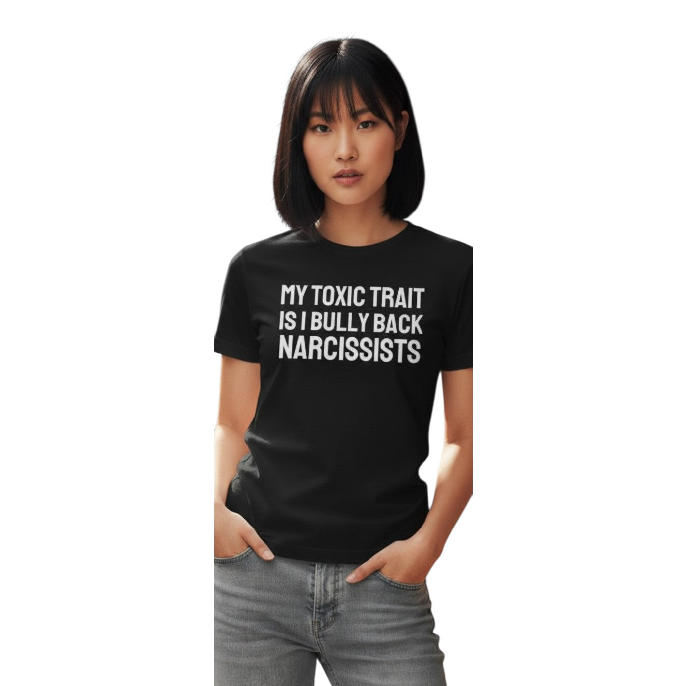 Ein Mann trägt ein schwarzes spiritualsavagee T-Shirt mit dem Aufdruck My Toxic Trait Is I Bully Back Narcissists.